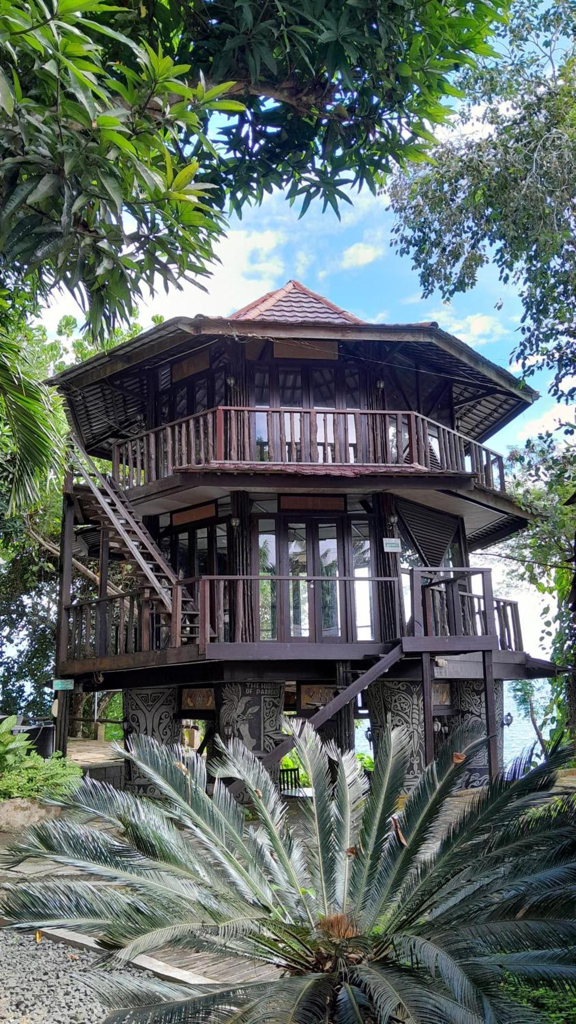 Kasuari Valley Beach Resort Sorong Esterno foto